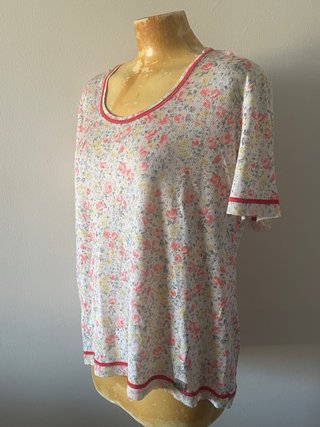 Blusa Naulover floral talla 48