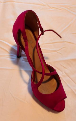 Tacones Gloria Ortiz raso buganvilla