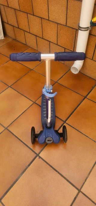 Moto y patinete infantil 2 por 1