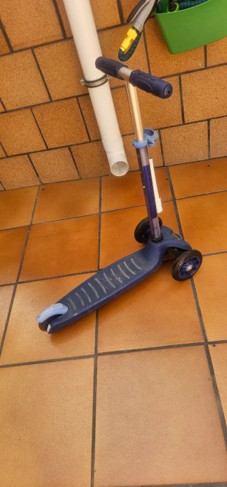 Moto y patinete infantil 2 por 1