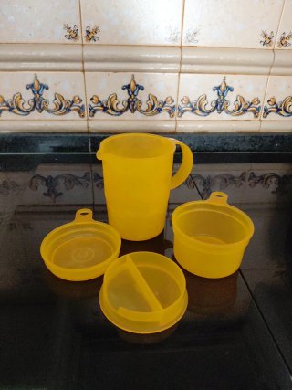 Jarra medidora vintage Tupperware años 70