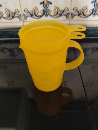 Jarra medidora vintage Tupperware años 70