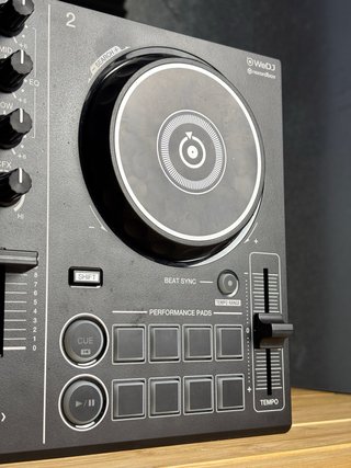Controlador DJ Pioneer DDJ-200 + Maletín