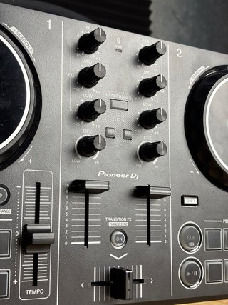 Controlador DJ Pioneer DDJ-200 + Maletín