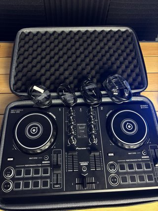 Controlador DJ Pioneer DDJ-200 + Maletín