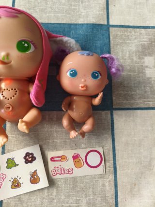 Bellies Liz - Muñeca Interactiva + Accesorios
