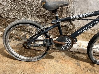 Bicicleta BMX Xtreme 360 + limpiador bicis