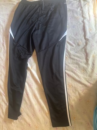 Pantalones Adidas Negros y Blancos