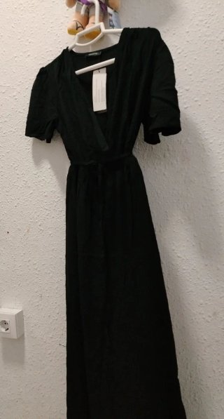 Vestido largo marrón con aberturas