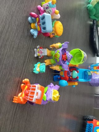 Lote Muñecos Superthings