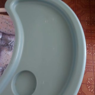 Trona de bebé casi nueva