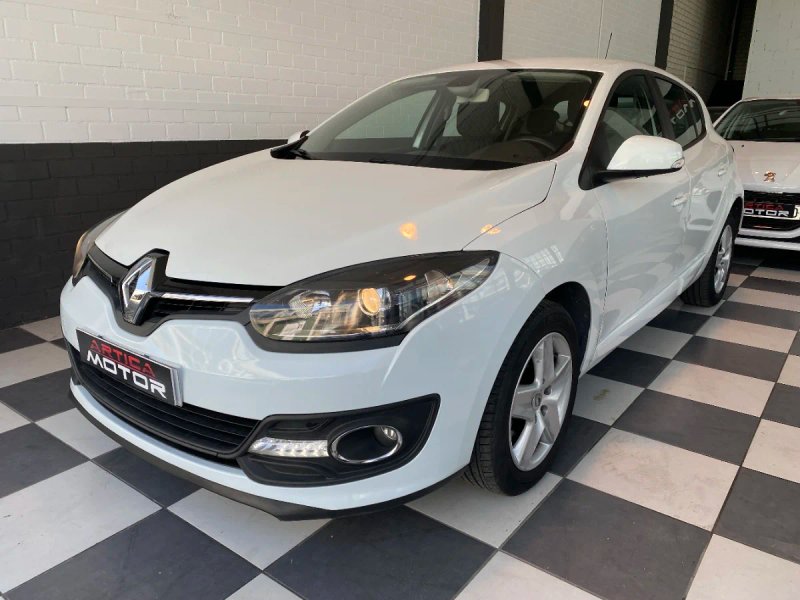 Renault Megane 2015 - foto 1