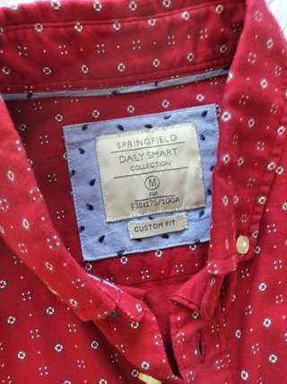 Camisa roja manga corta estampada