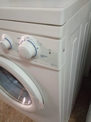 LAVADORA BALAY de 6 kilos y 800 rpm. Clase A