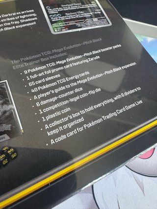 ETB Pitch Black Pokemon TCG inglés