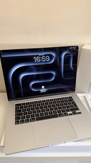 MacBook Air 15” M4 16GB 512GB SSD NUEVO