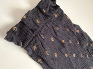 Blusa manga larga con estampado dorado