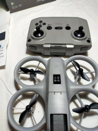Dron gris + repuesto