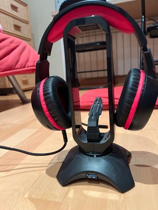 Cascos gaming con soporte y luces LED