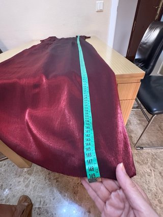 Vestido y guardapolvo burdeos tornasol talla 46.