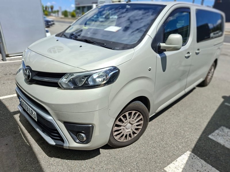 Toyota Proace City 150 cv 8 plazas - foto 1