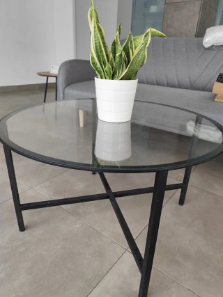 Mesa redonda cristal y metal Ikea