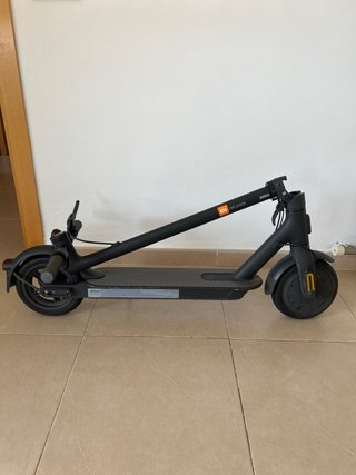 Patinete Eléctrico Xiaomi Mi Essential