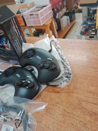CONSOLA SEGA MEGA DRIVE MINI CON ACCESSORIO