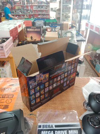 CONSOLA SEGA MEGA DRIVE MINI CON ACCESSORIO