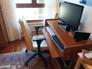Mesa de escritorio de madera