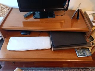 Mesa de escritorio de madera