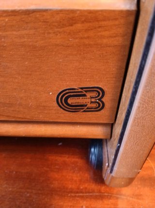 Mesa de escritorio de madera