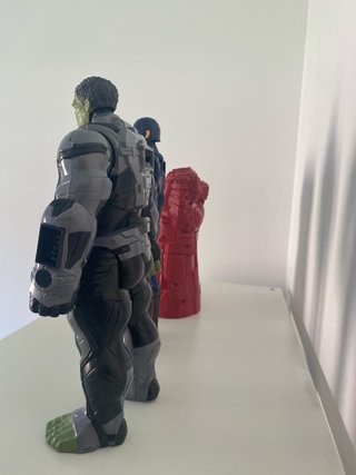 Set Muñecos Avengers + Guantelete