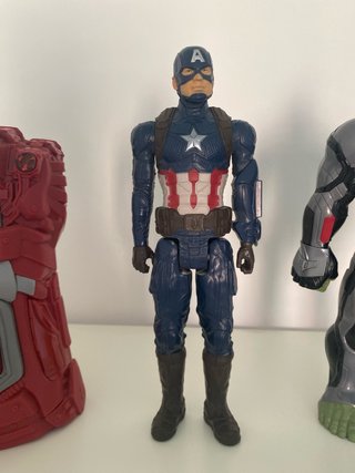 Set Muñecos Avengers + Guantelete