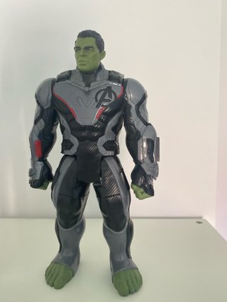 Set Muñecos Avengers + Guantelete
