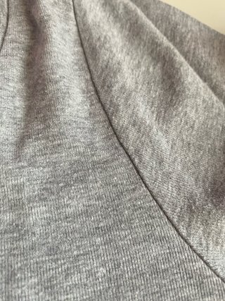 Camiseta gris manga corta