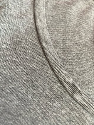 Camiseta gris manga corta