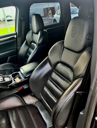 Porsche Cayenne 2011