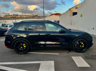 Porsche Cayenne 2011