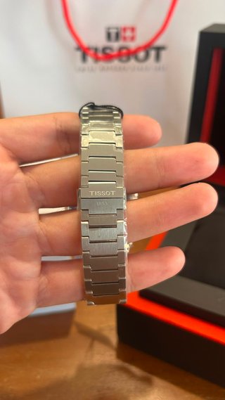 Reloj Tissot PRX 35mm Quartz Rojo