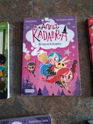 Lote 6 libros(7 8 9 10 12 14) Anna Kadabra,