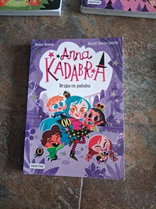 Lote 6 libros(7 8 9 10 12 14) Anna Kadabra,