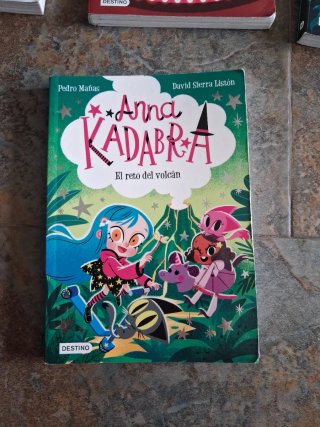 Lote 6 libros(7 8 9 10 12 14) Anna Kadabra,