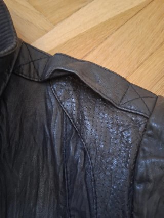 Cazadora Zara Cuero Negra Talla XL