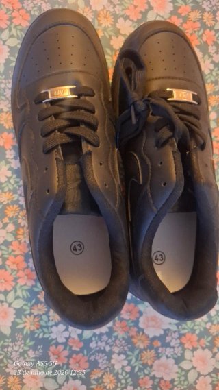 Nike Air Force 1 Talla 43 Negras