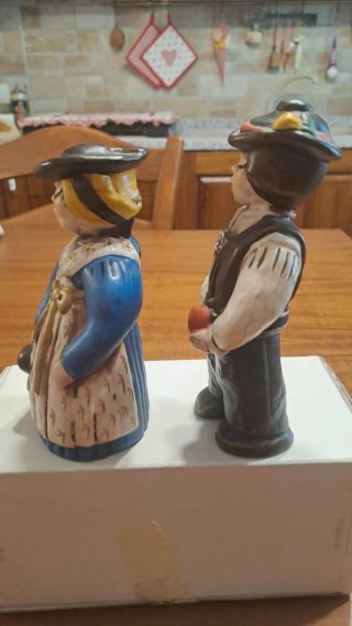 Thun coppia bimbi tirolesi nuovi