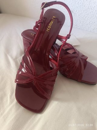 Sandalias LEINUOSI rojas talla 37