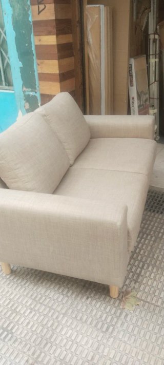 Sofá 2 plazas beige tela