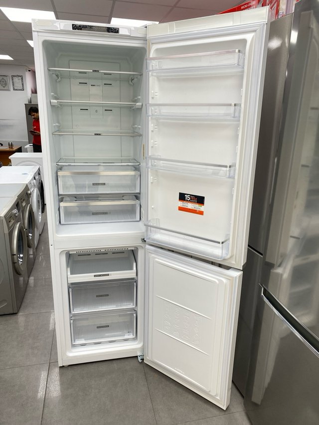 Frigorífico Whirlpool combi 201x60cm con envio