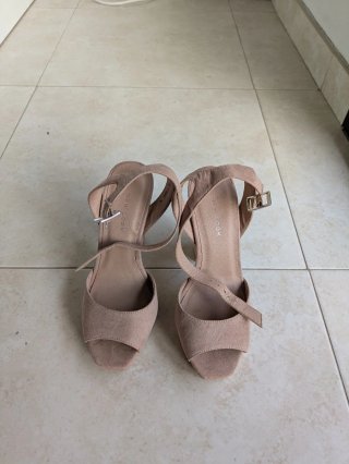 Zapatos de tacón New Look beige